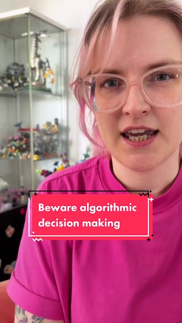 Thumbnail of the video Beware algorithmic decision making